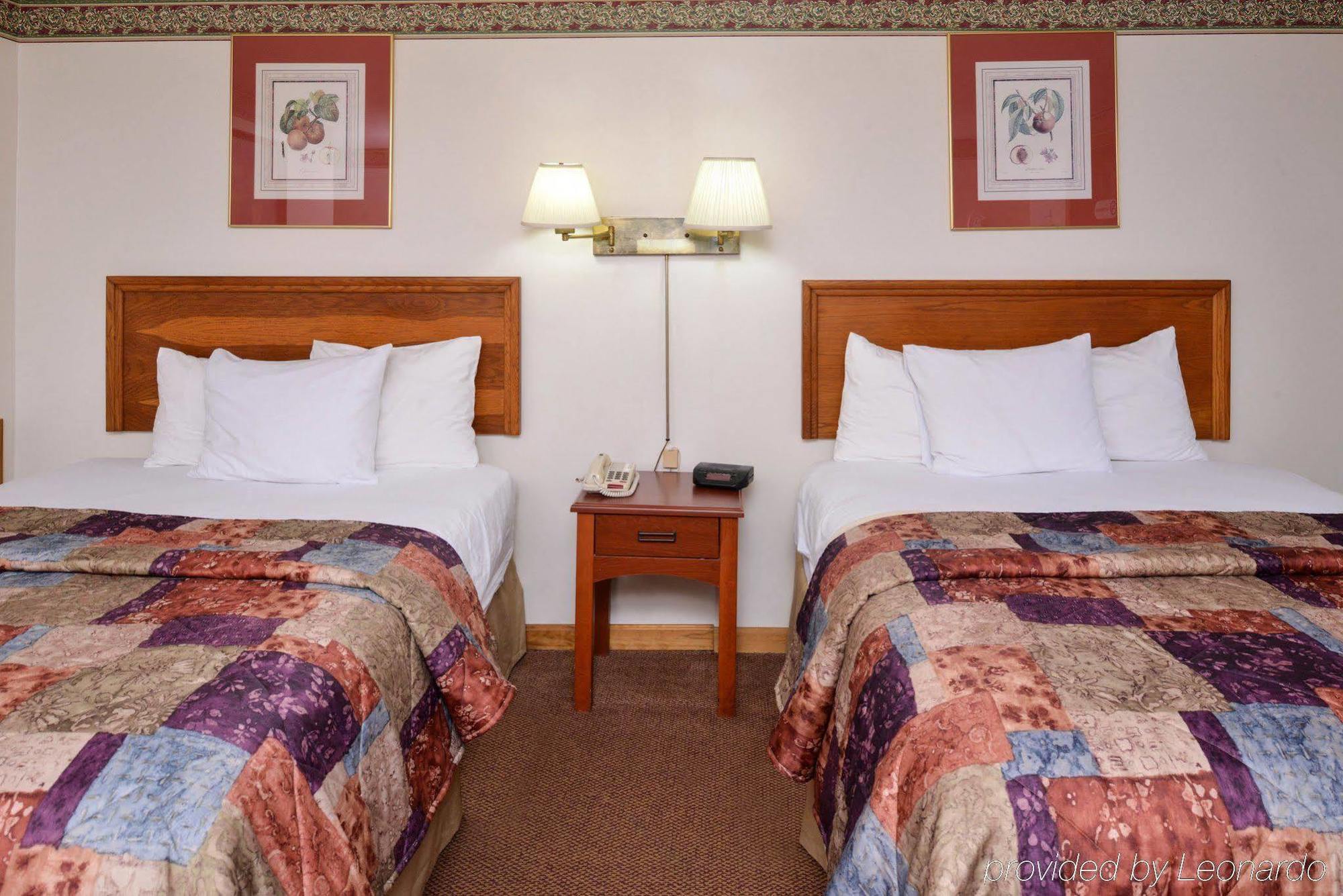 Red Carpet Inn Ronks Zewnętrze zdjęcie